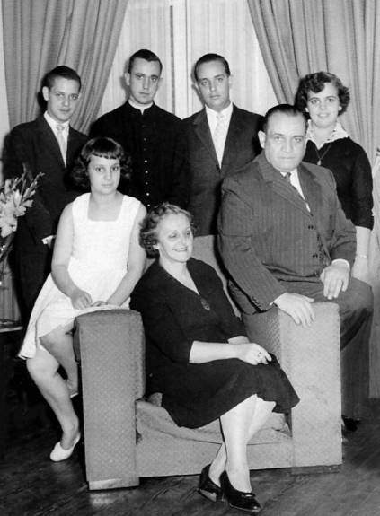 Pope Francis with his family